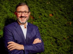 Dr Mandelaris headshot 2023